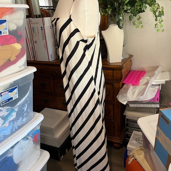 Striped Dress - Picture 4 of 7